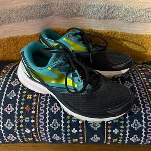 Women’s Black & Teal Running Shoes with Neon Accent